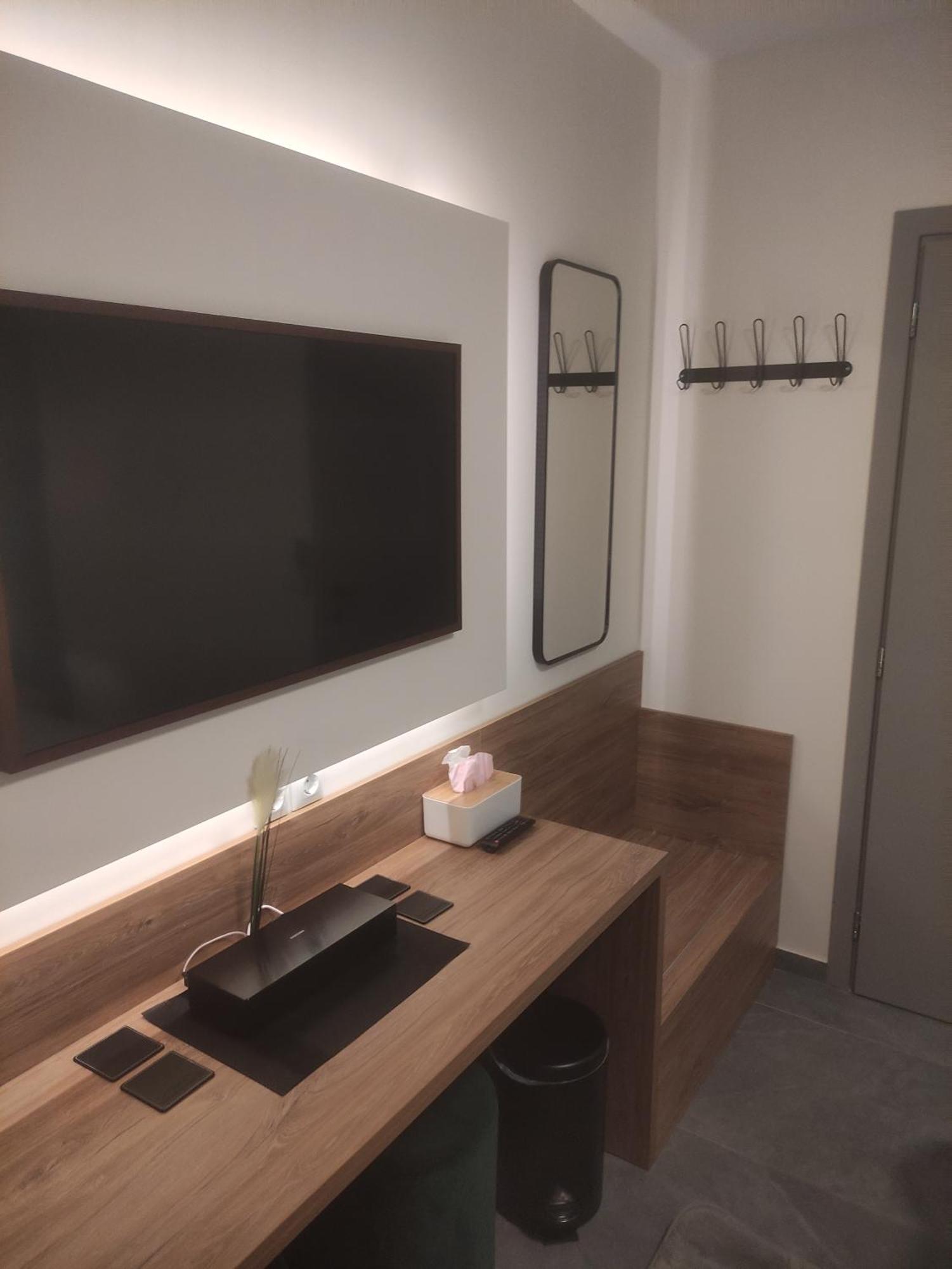 Iqoqo Hotels - Luxury Suites Ioannina Extérieur photo